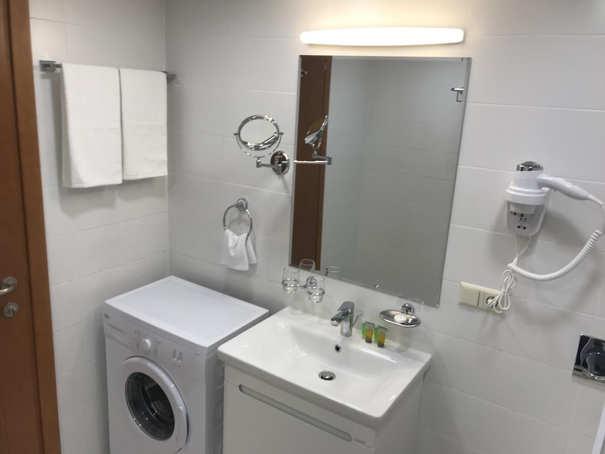 Full Comfort Apartment On Aghmashenebeli Tbiliszi Kültér fotó