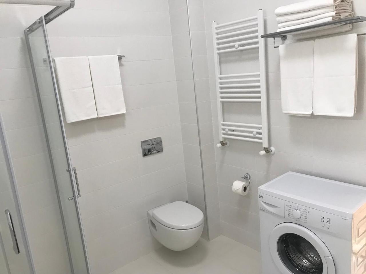 Full Comfort Apartment On Aghmashenebeli Tbiliszi Kültér fotó