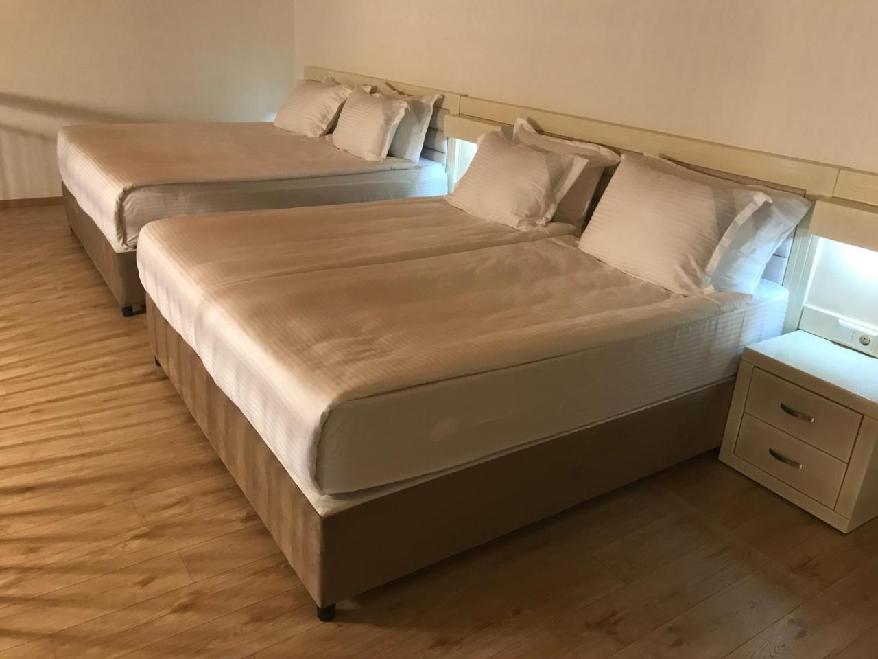 Full Comfort Apartment On Aghmashenebeli Tbiliszi Kültér fotó
