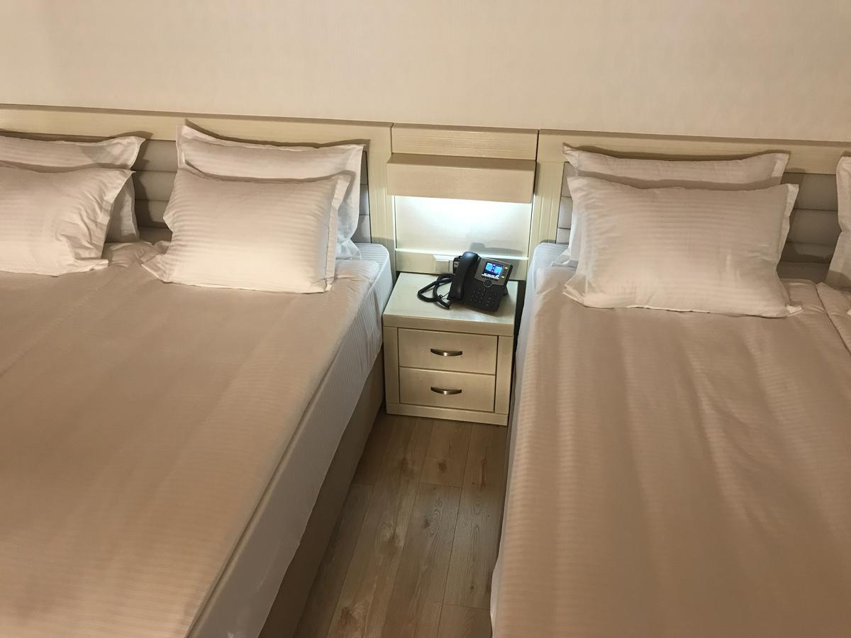 Full Comfort Apartment On Aghmashenebeli Tbiliszi Kültér fotó